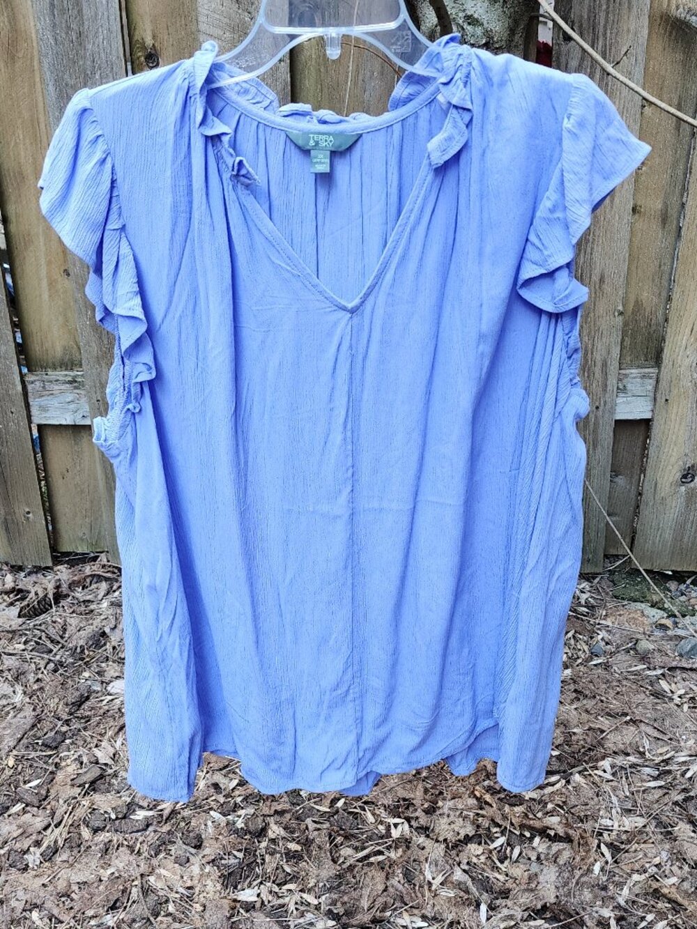 *NWT* Women's XXL Terra & Sky Lavender flutter sleeve pullover Vneck blouse